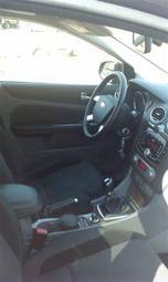 2008 Ford Focus Pictures