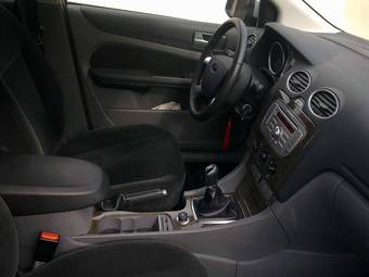 2008 Ford Focus Photos
