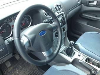 2008 Ford Focus Photos