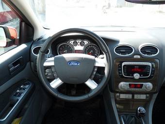 2008 Ford Focus Pictures