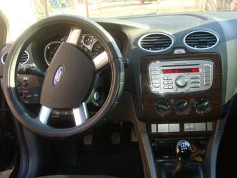 2008 Ford Focus Pictures