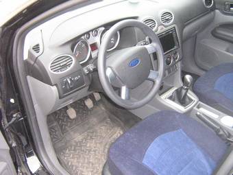 2008 Ford Focus Photos