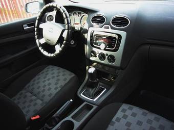 2008 Ford Focus Pictures