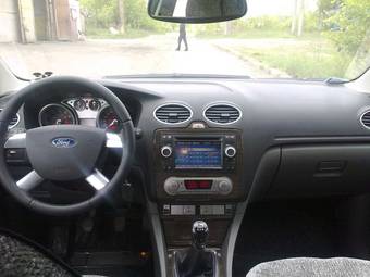 2008 Ford Focus Photos