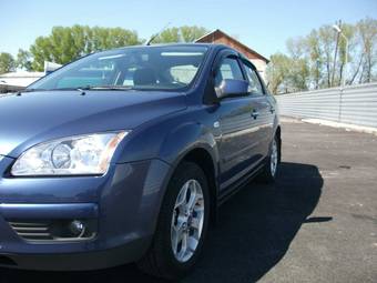 2008 Ford Focus Photos