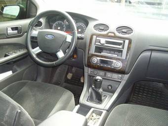 2008 Ford Focus Photos