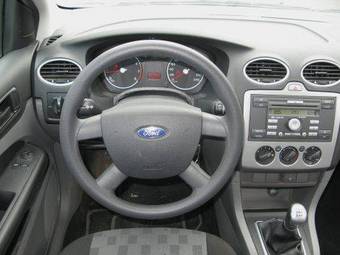 2008 Ford Focus Photos