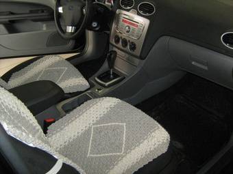 2009 Ford Focus Pictures