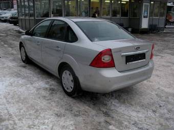 2009 Ford Focus Photos
