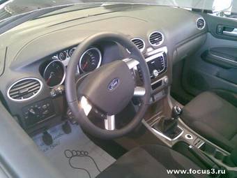 2009 Ford Focus Photos