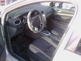 2009 Ford Focus Photos