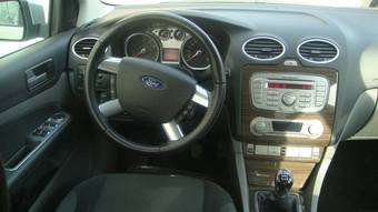 2009 Ford Focus Pictures