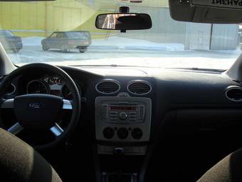 2009 Ford Focus Pictures