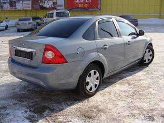 2009 Ford Focus Photos