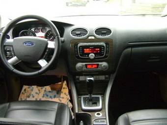 2009 Ford Focus Pictures