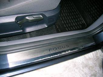 2009 Ford Focus Pictures
