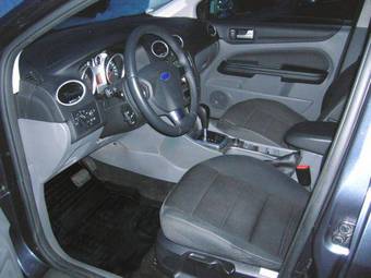 2009 Ford Focus Images