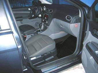 2009 Ford Focus Pictures