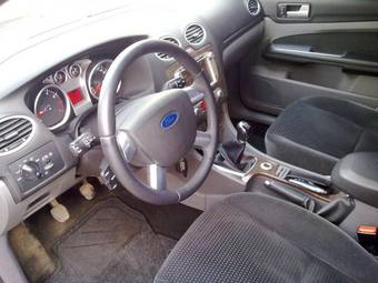 2009 Ford Focus Pictures