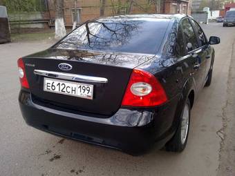 2009 Ford Focus Photos