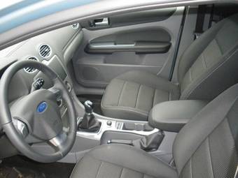 2009 Ford Focus Photos