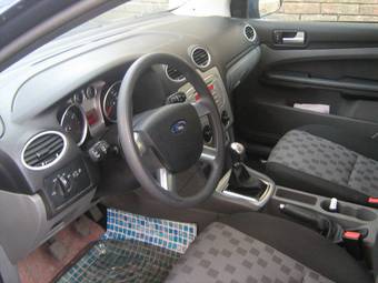 2009 Ford Focus Pictures