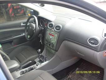 2009 Ford Focus Photos