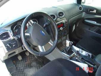 2009 Ford Focus Pictures