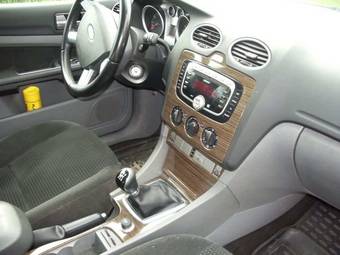 2009 Ford Focus Wallpapers