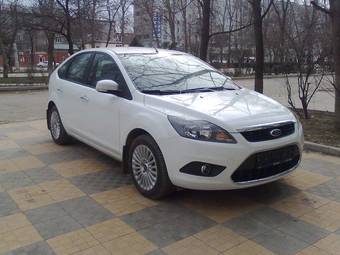 2010 Ford Focus Photos