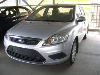 2010 Ford Focus Photos