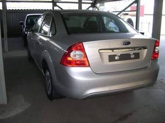 2010 Ford Focus Pictures