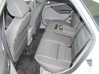 2010 Ford Focus Photos