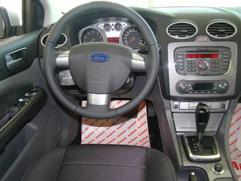 2010 Ford Focus Wallpapers