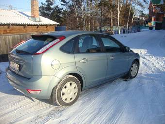 2010 Ford Focus Pictures