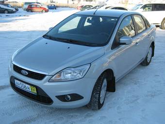 2010 Ford Focus Photos