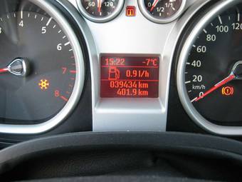 2010 Ford Focus Photos
