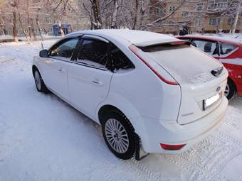 2010 Ford Focus Photos