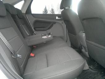 2010 Ford Focus Pictures