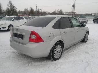 2010 Ford Focus Photos
