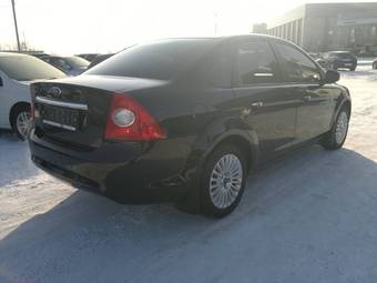 2010 Ford Focus Pictures