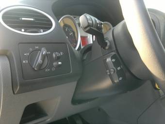 2010 Ford Focus Images