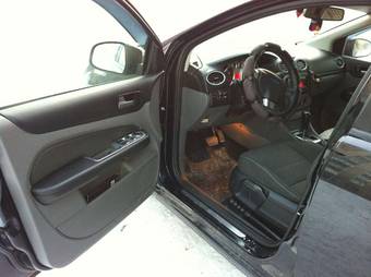 2010 Ford Focus Pictures