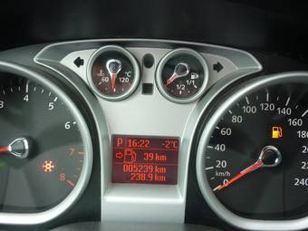2010 Ford Focus Pictures