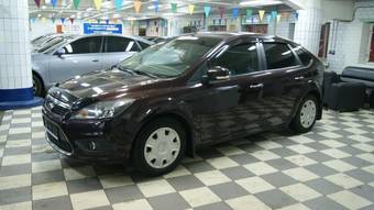 2010 Ford Focus Photos