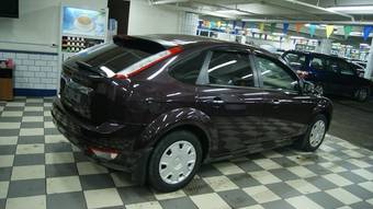 2010 Ford Focus Pictures