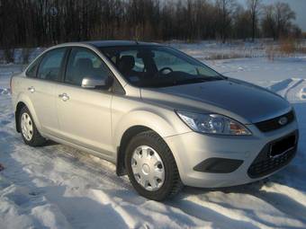 2010 Ford Focus Photos