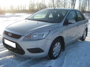 2010 Ford Focus Photos