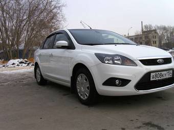 2010 Ford Focus Photos