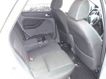 2010 Ford Focus Photos